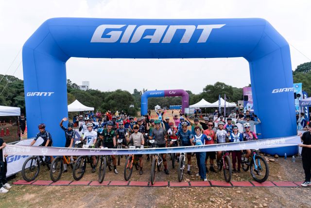 0019-R3 00713-GiantMTB